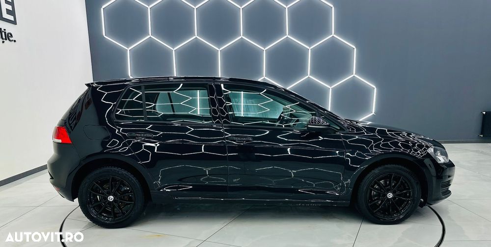 Volkswagen Golf 1.6 TDI DPF BlueMotion - 33