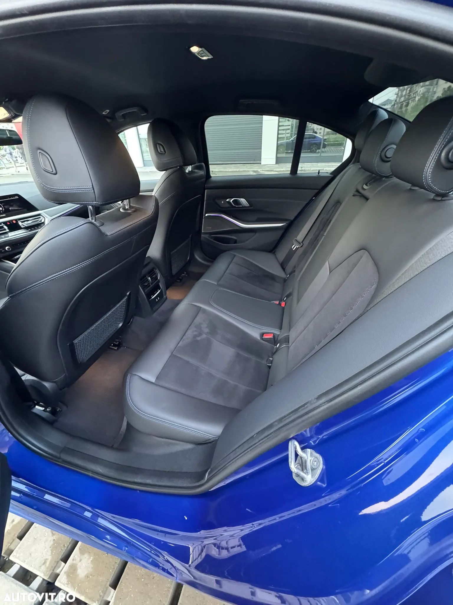 BMW Seria 3 330i xDrive AT - 17