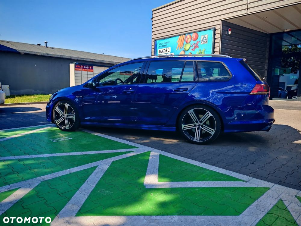 Volkswagen Golf - 6