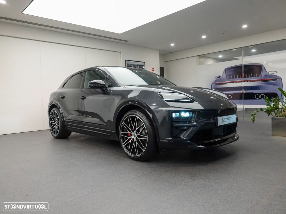 Porsche Macan Electric Turbo - 15