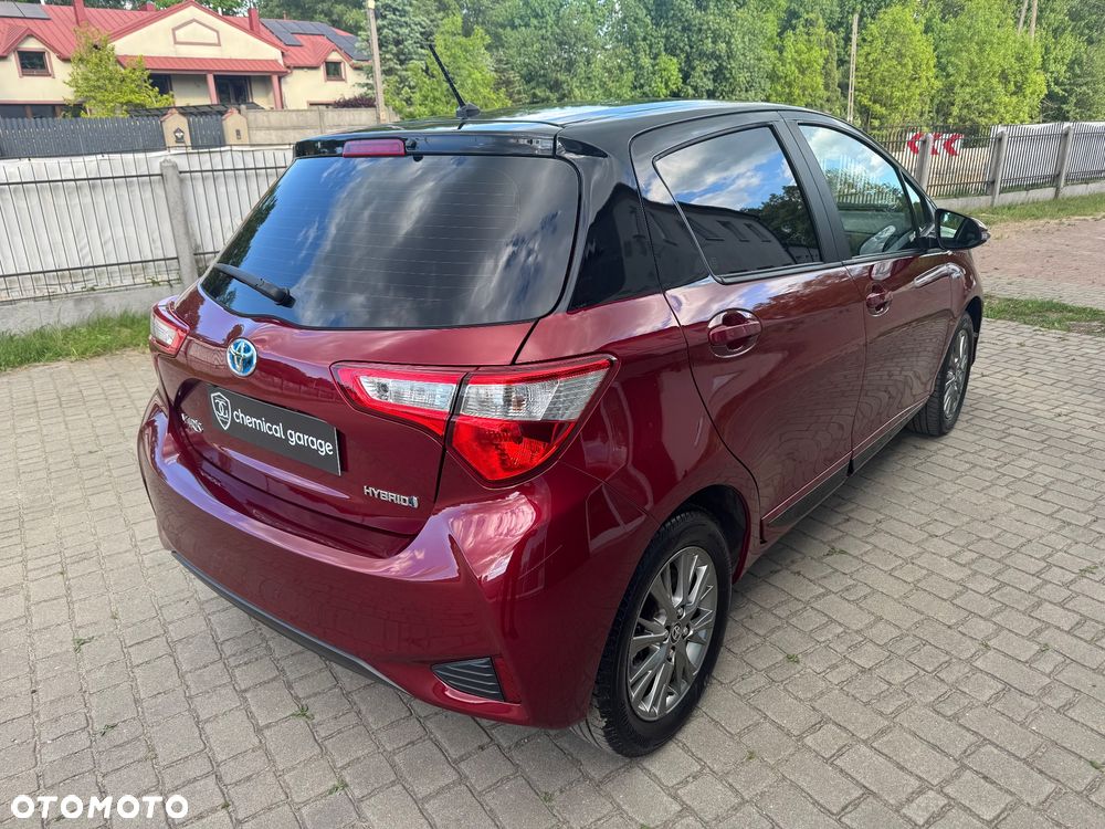 Toyota Yaris Hybrid 100 Premium - 5