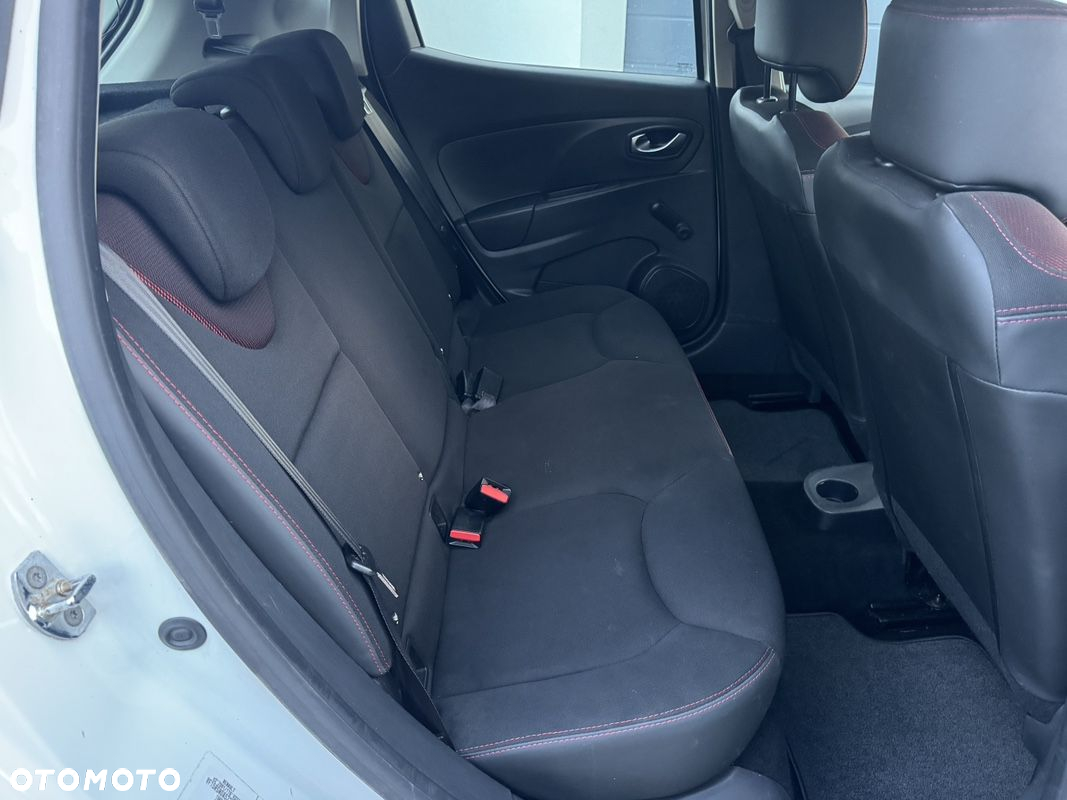 Renault Clio - 24