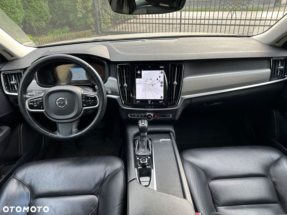 Volvo V90 D5 AWD Momentum - 11
