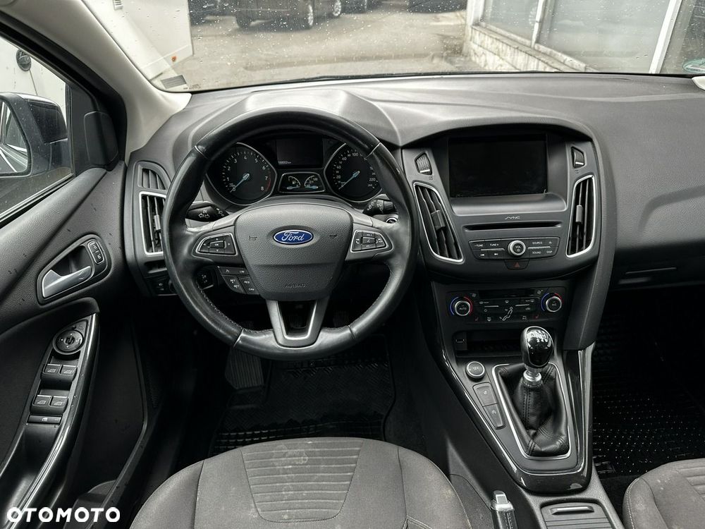 Ford Focus 1.0 EcoBoost Titanium Business - 6