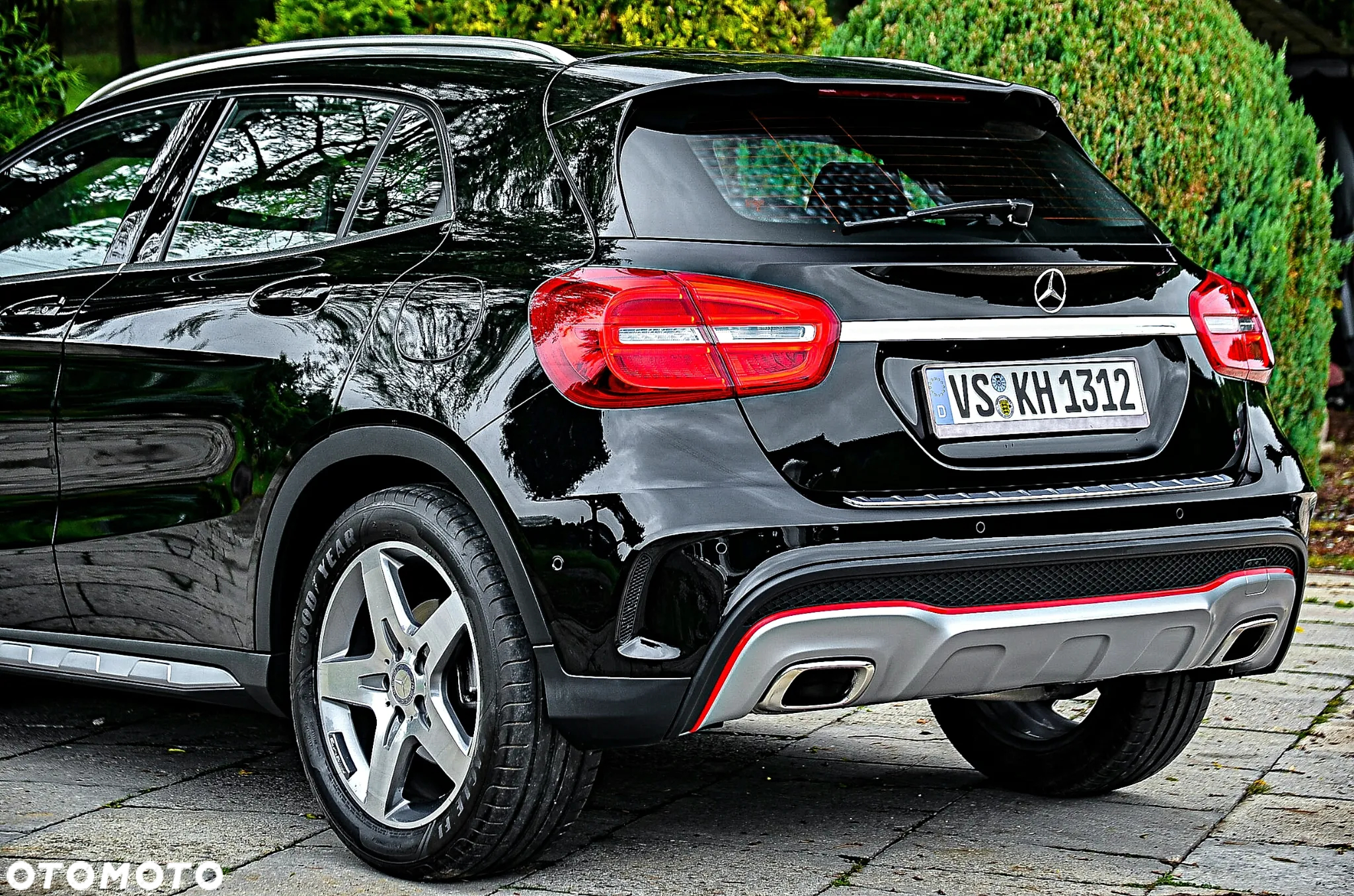 Mercedes-Benz GLA 180 7G-DCT AMG Line - 23
