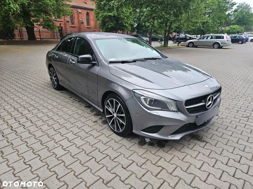 Mercedes-Benz CLA 200 7G-DCT Urban - 22