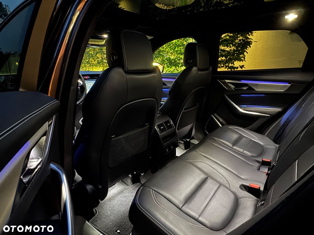 Jaguar F-Pace 2.0 P400e PHEV AWD R-Dynamic HSE - 10