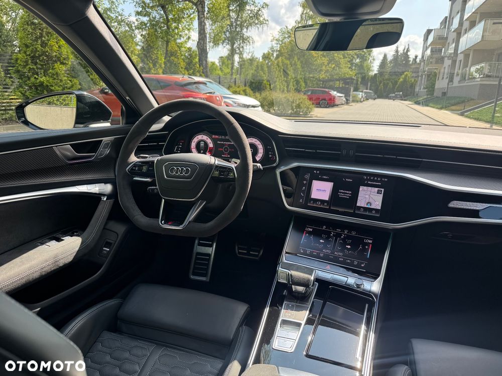 Audi RS6 Avant - 16