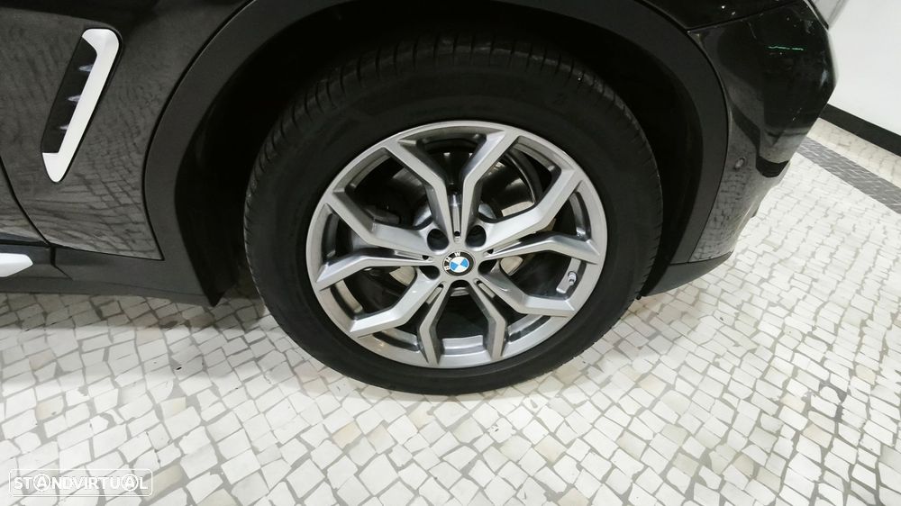 BMW X3 18 d sDrive Auto - 31