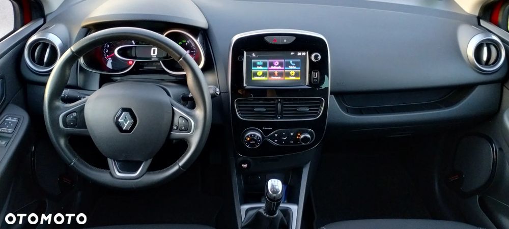Renault Clio 1.2 16V Limited - 12