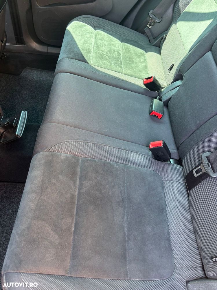 Volkswagen Tiguan 2.0 TDI 4Motion DSG Sport & Style - 3