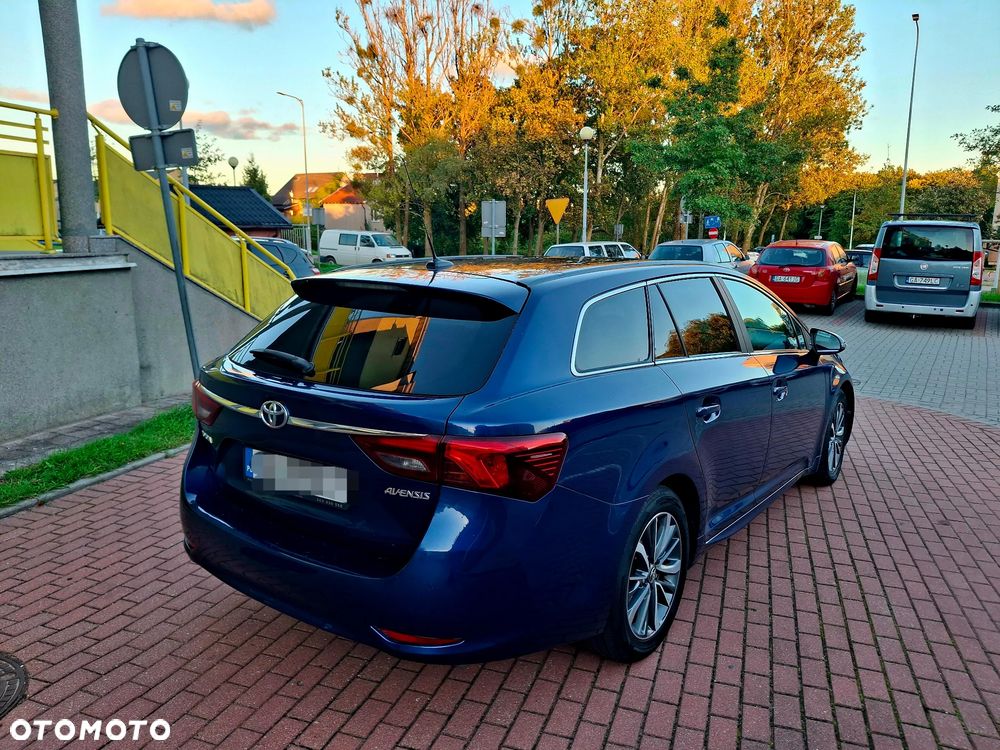 Toyota Avensis 2.0 D-4D Premium - 18
