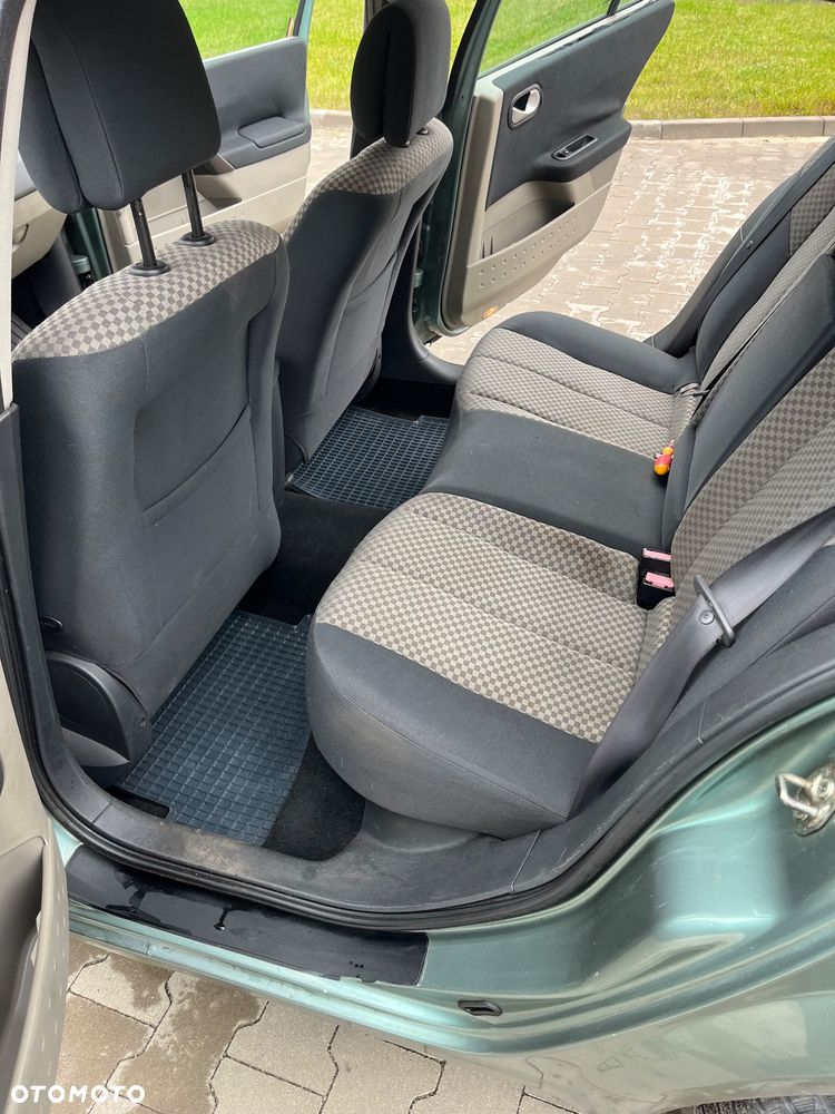 Renault Megane 1.6 Confort Privilege - 21