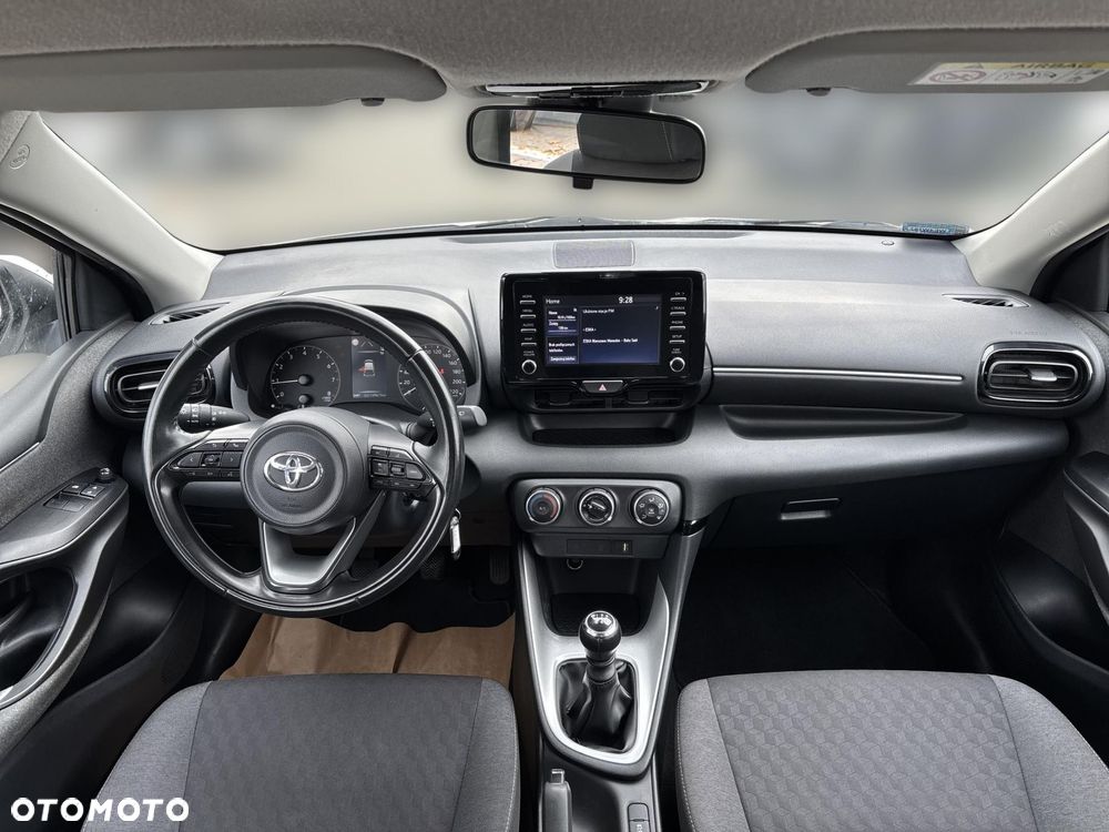 Toyota Yaris - 10