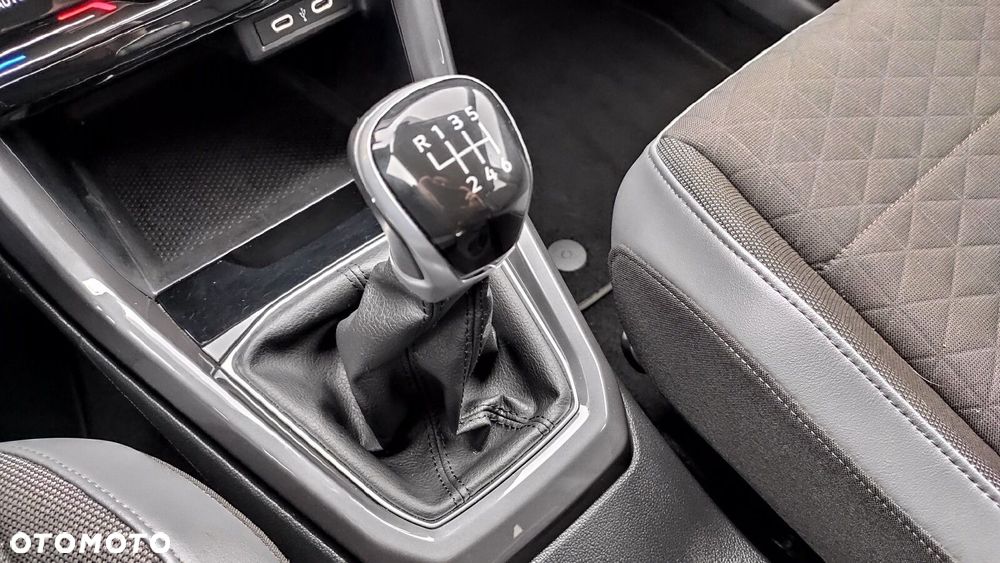 Volkswagen T-Cross - 25