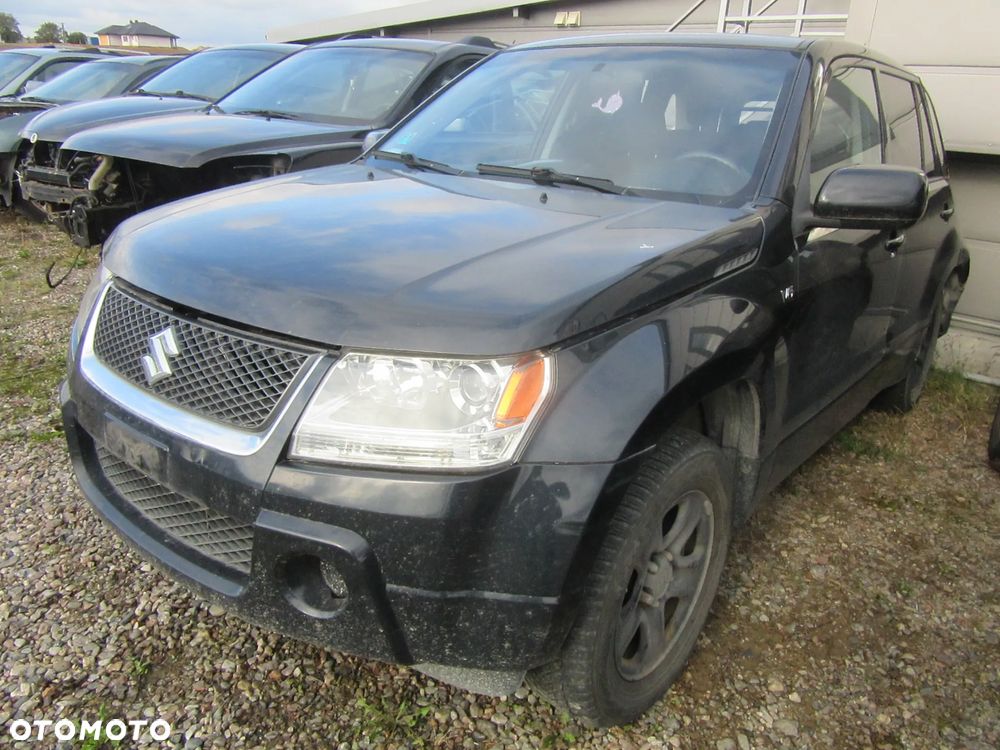 Suzuki Grand Vitara II 2.7 V6 2007 r. na części - 3