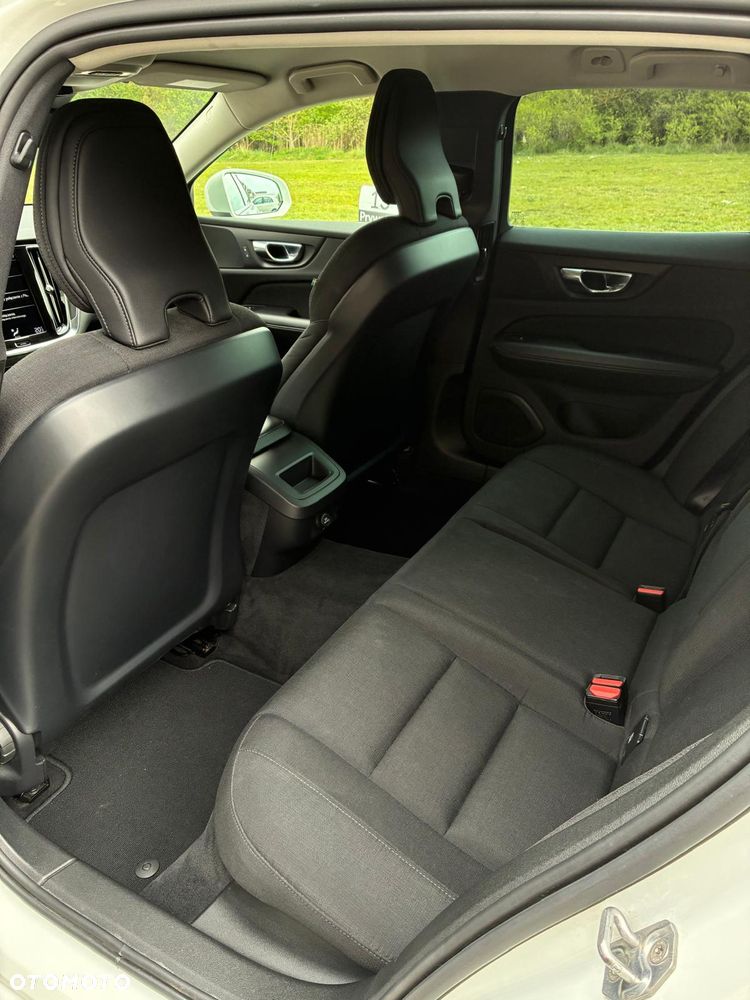 Volvo V60 D3 AWD - 12