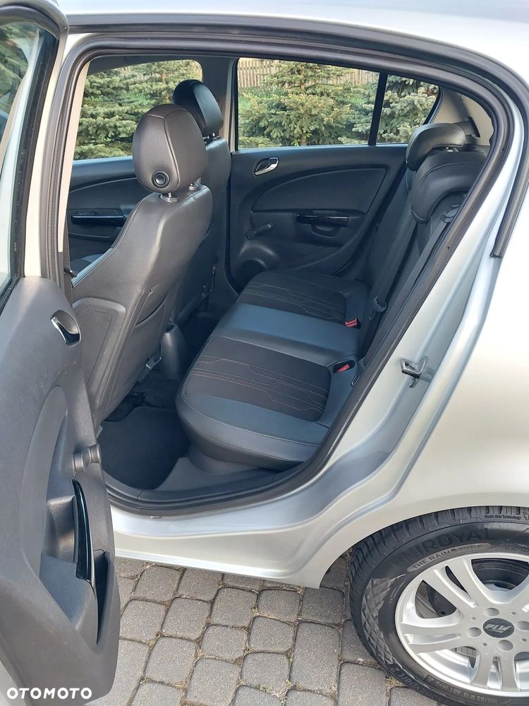 Opel Corsa 1.2 16V Selection 110 Jahre - 10