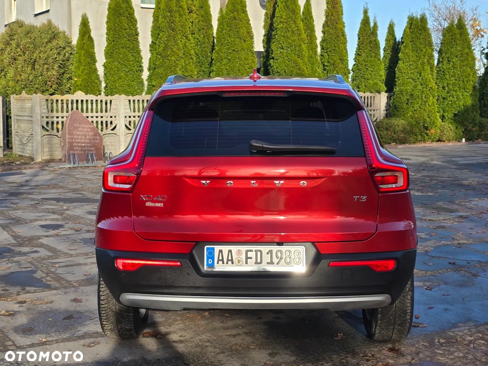 Volvo XC 40 T3 Momentum - 33