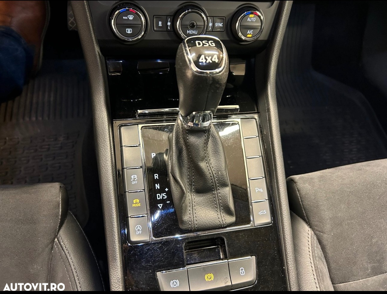 Skoda Superb 2.0 TDI 4x4 DSG Premium Edition - 13