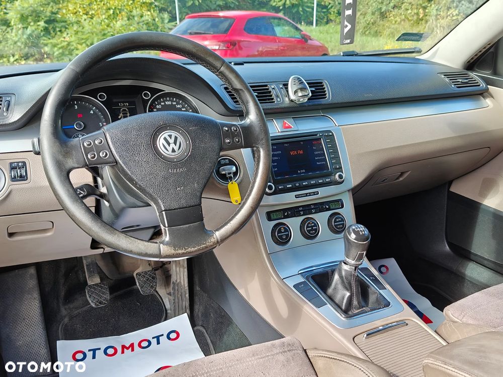 Volkswagen Passat 2.0 Blue TDI SCR Highline - 6