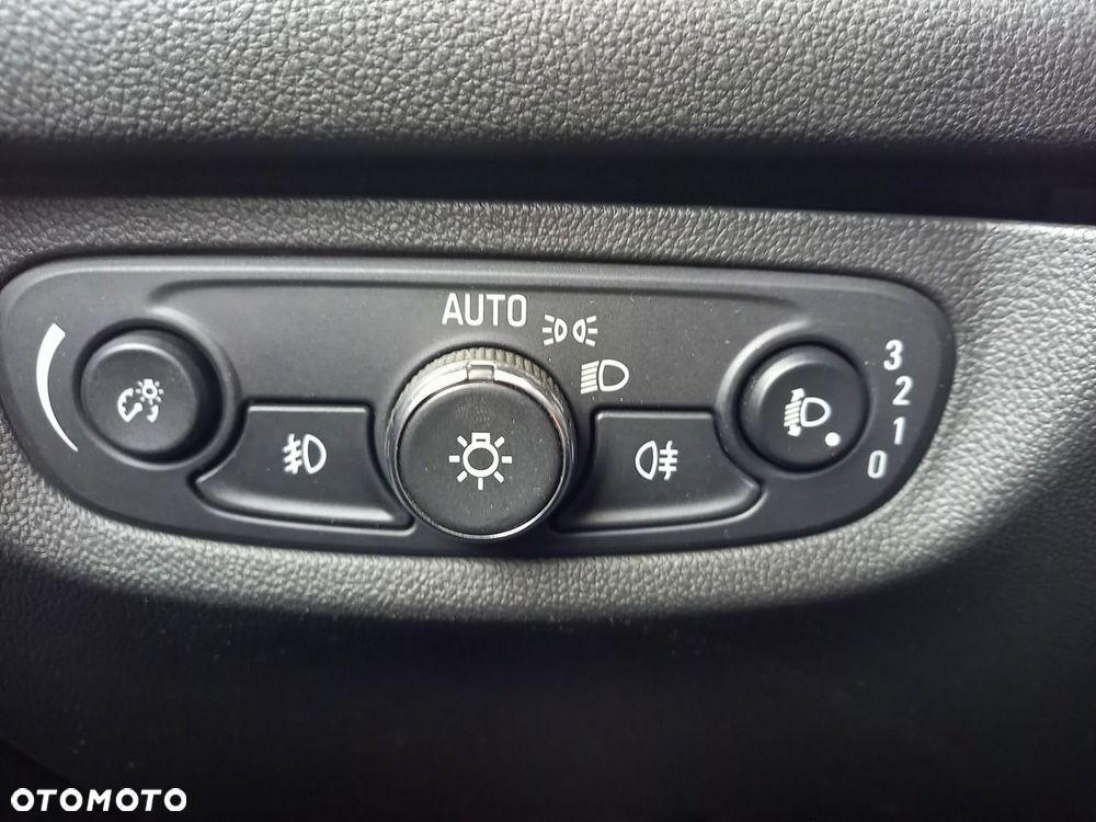 Opel Insignia - 12