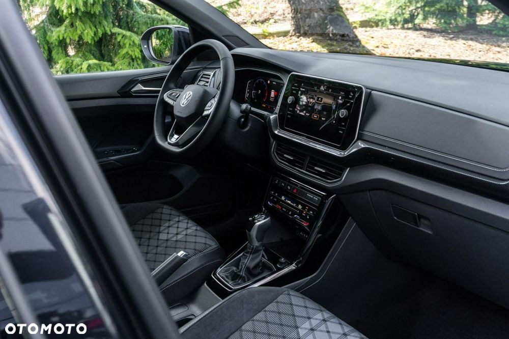 Volkswagen T-Cross - 24