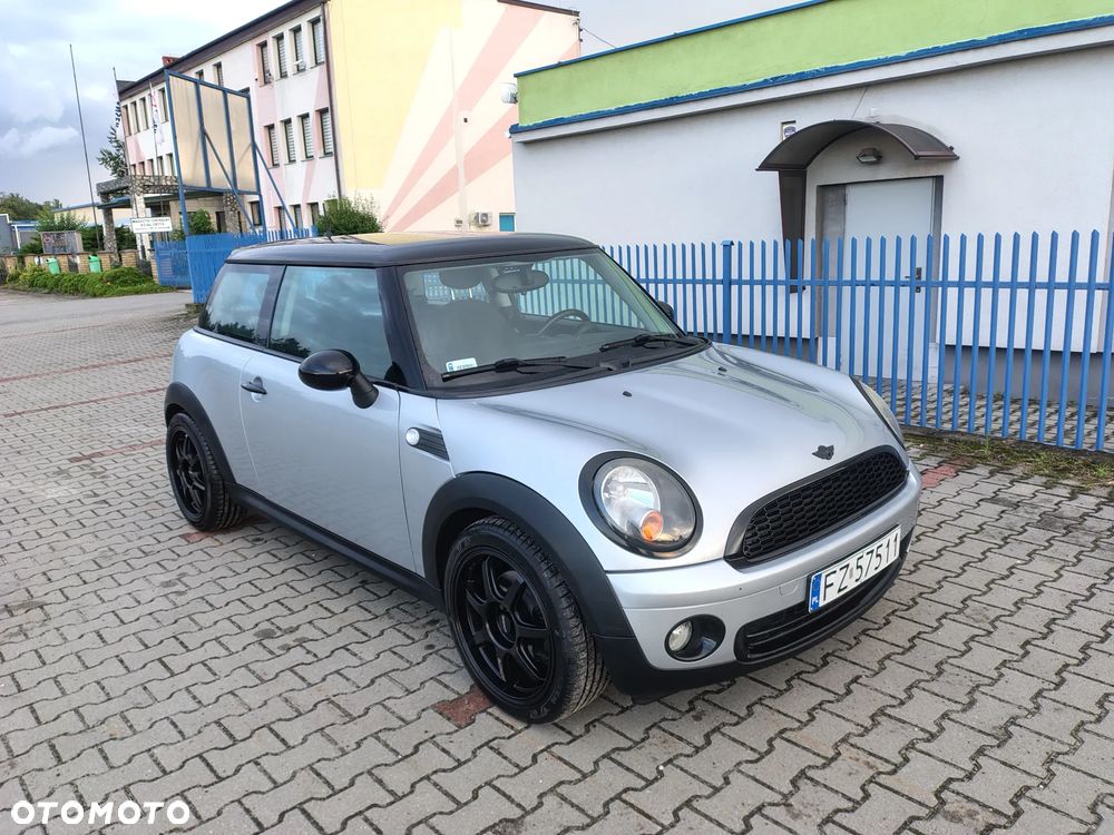 MINI Cooper Standard - 10