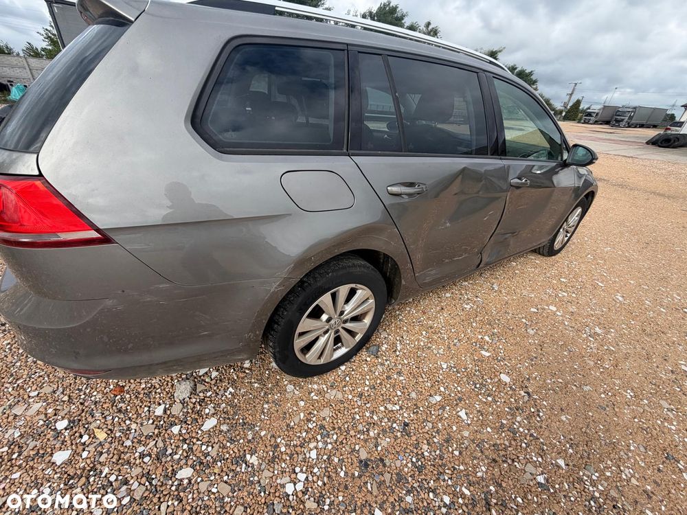 Volkswagen Golf 1.6 TDI BlueMotion Trendline - 18