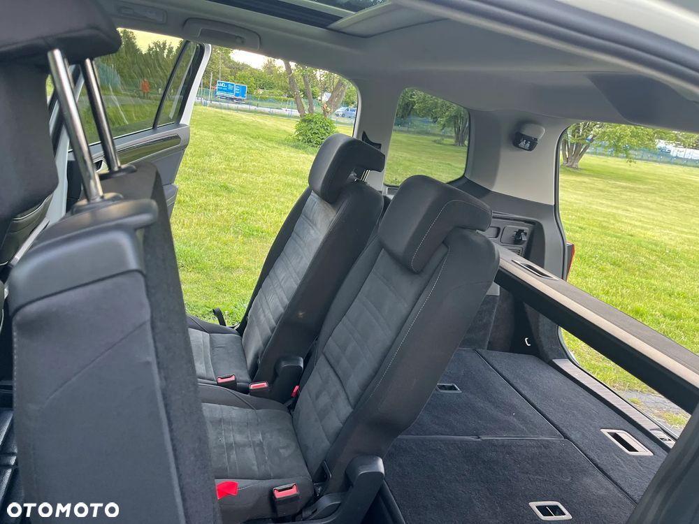 Volkswagen Touran 2.0 TDI BMT Highline DSG - 9