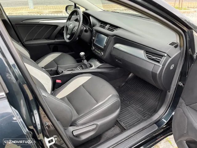 Toyota Avensis SD 1.6 D-4D Exclusive +P.Business - 27