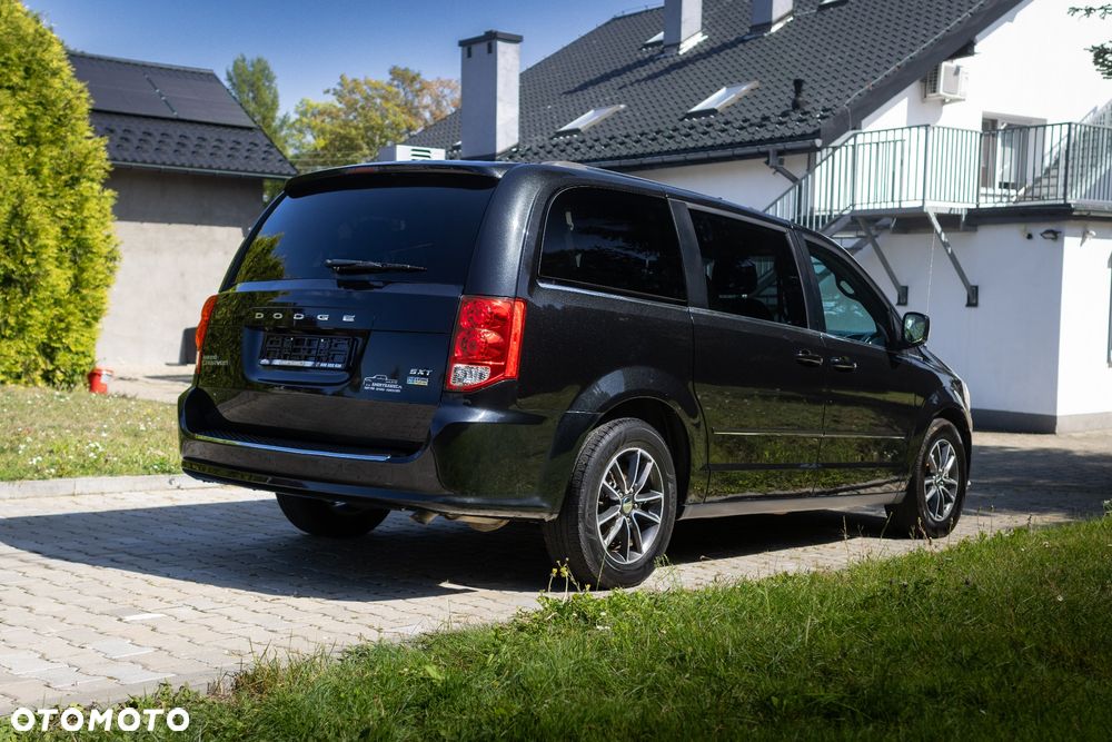 Dodge Grand Caravan 3.6 R/T - 6