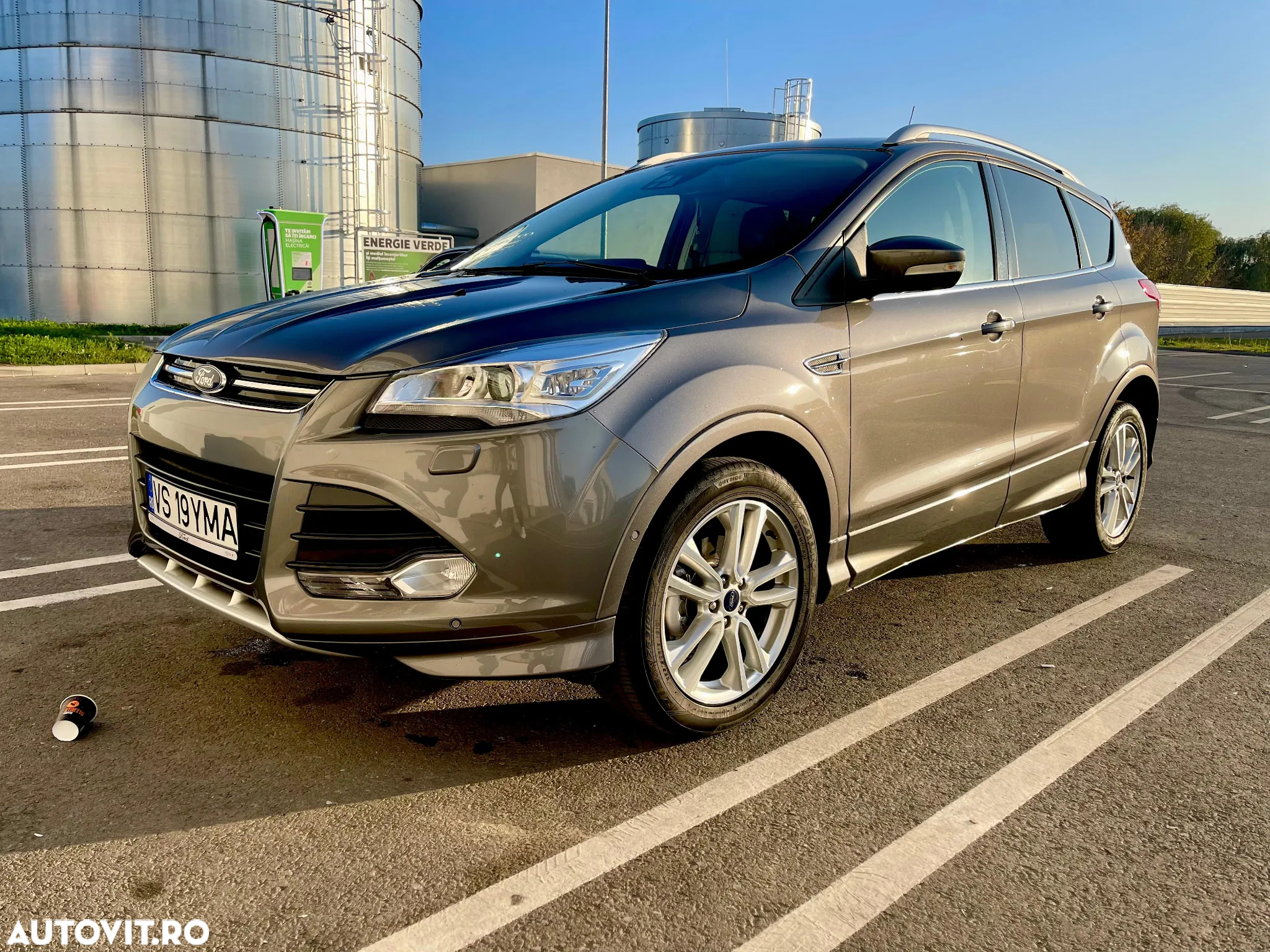 Ford Kuga - 12