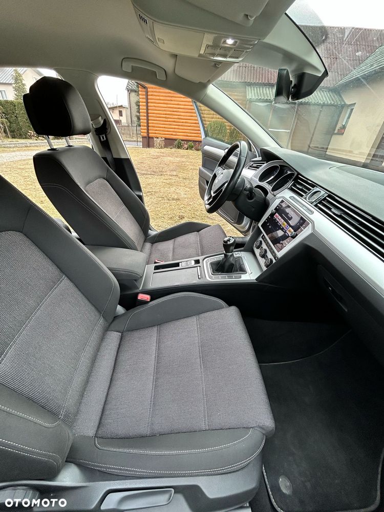 Volkswagen Passat 1.5 TSI EVO Comfortline - 23