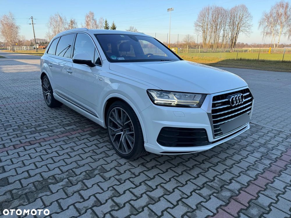 Audi Q7 - 1