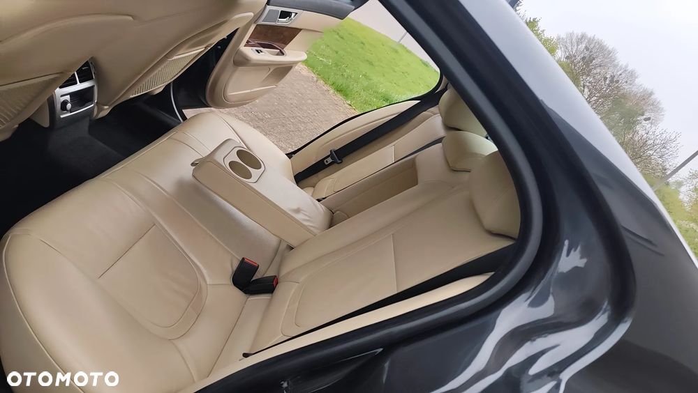 Jaguar XF 3.0 V6 Kompressor AWD - 8