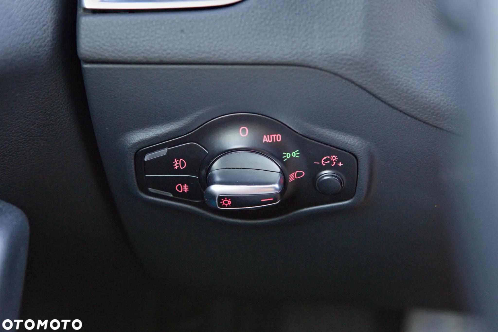 Audi Q5 3.2 FSI Quattro S tronic - 29