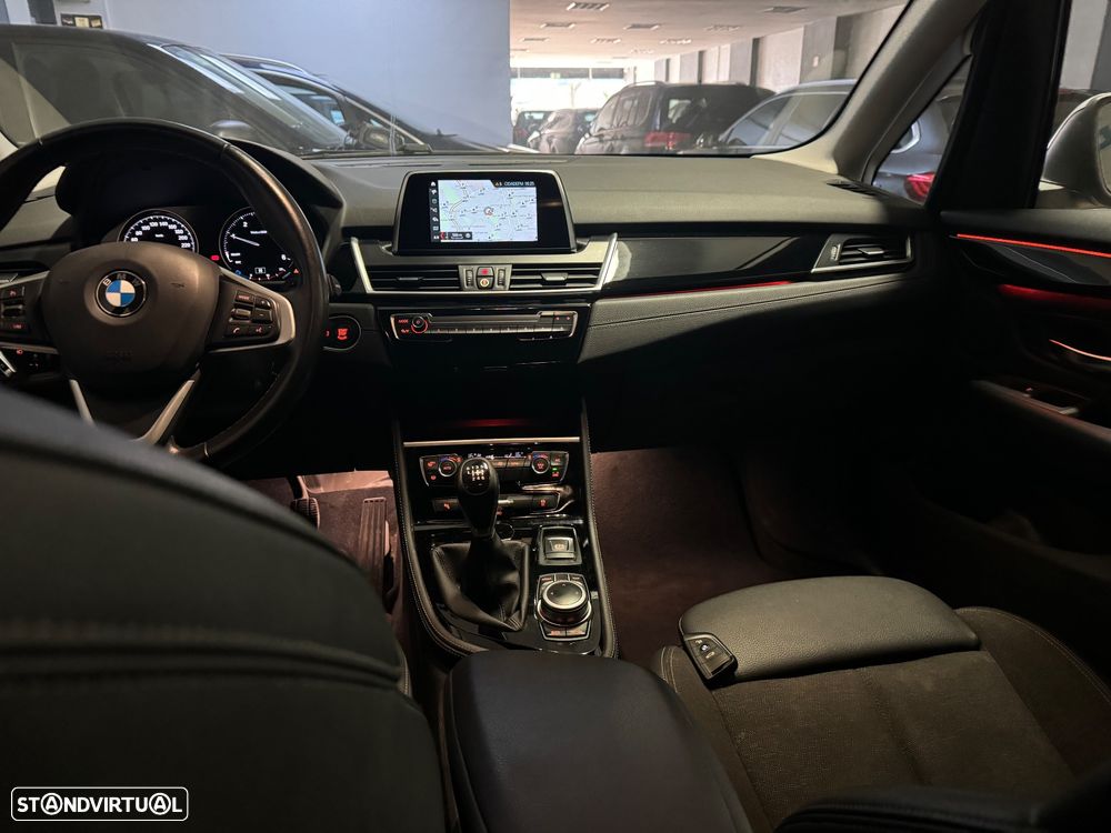 BMW 216 Active Tourer d Line Sport - 28