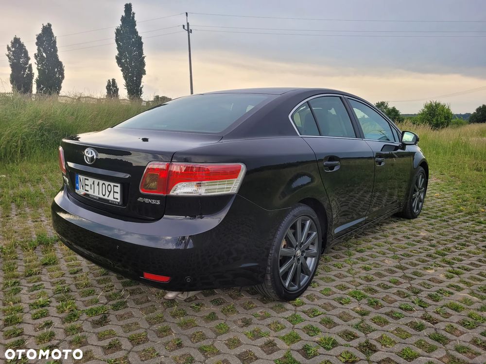 Toyota Avensis 2.0 Prestige NAVI MS - 12