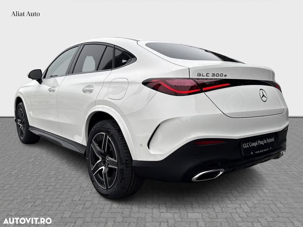 Mercedes-Benz GLC 300 e 4MATIC - 3