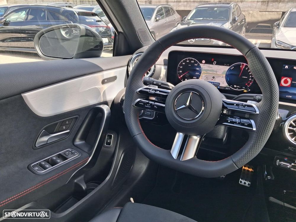 Mercedes-Benz A 250 - 17