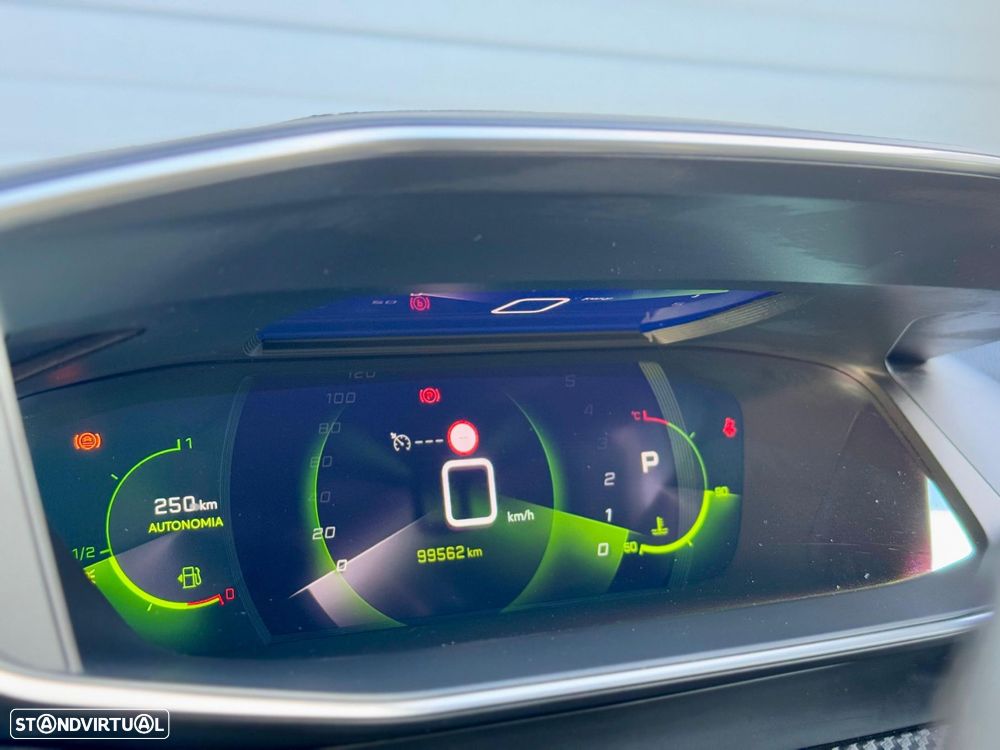 Peugeot 2008 1.2 PureTech GT Line EAT8 - 29