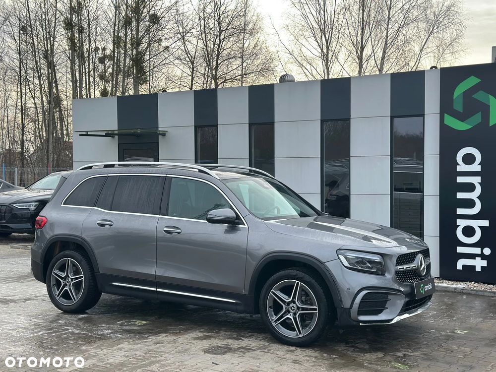 Mercedes-Benz GLB - 1