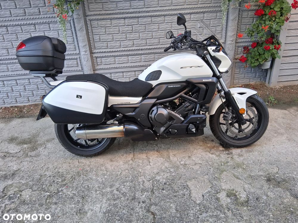 Honda CTX - 22