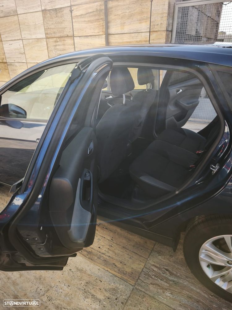 Ford Focus 1.6 TDCi Trend - 12