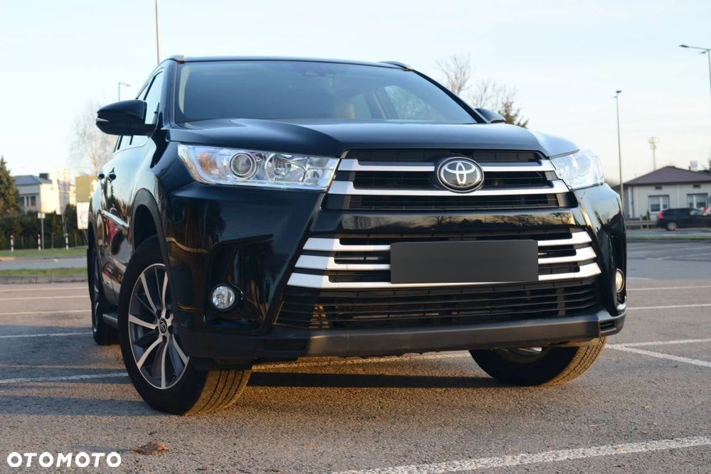Toyota Highlander - 1