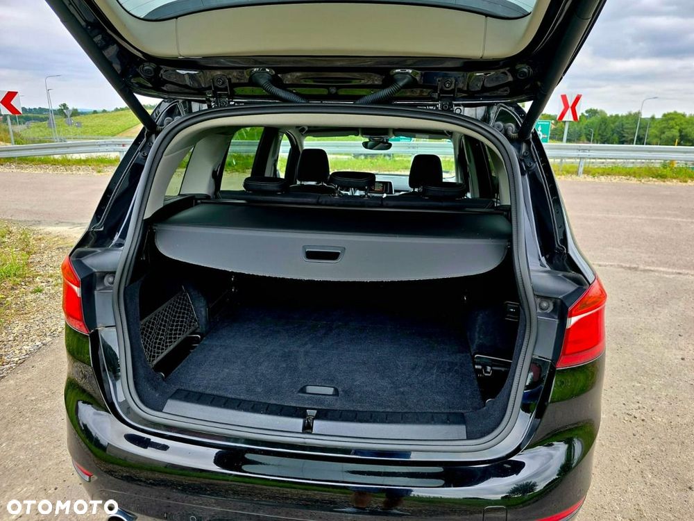 BMW Seria 2 218d Sport Line - 19