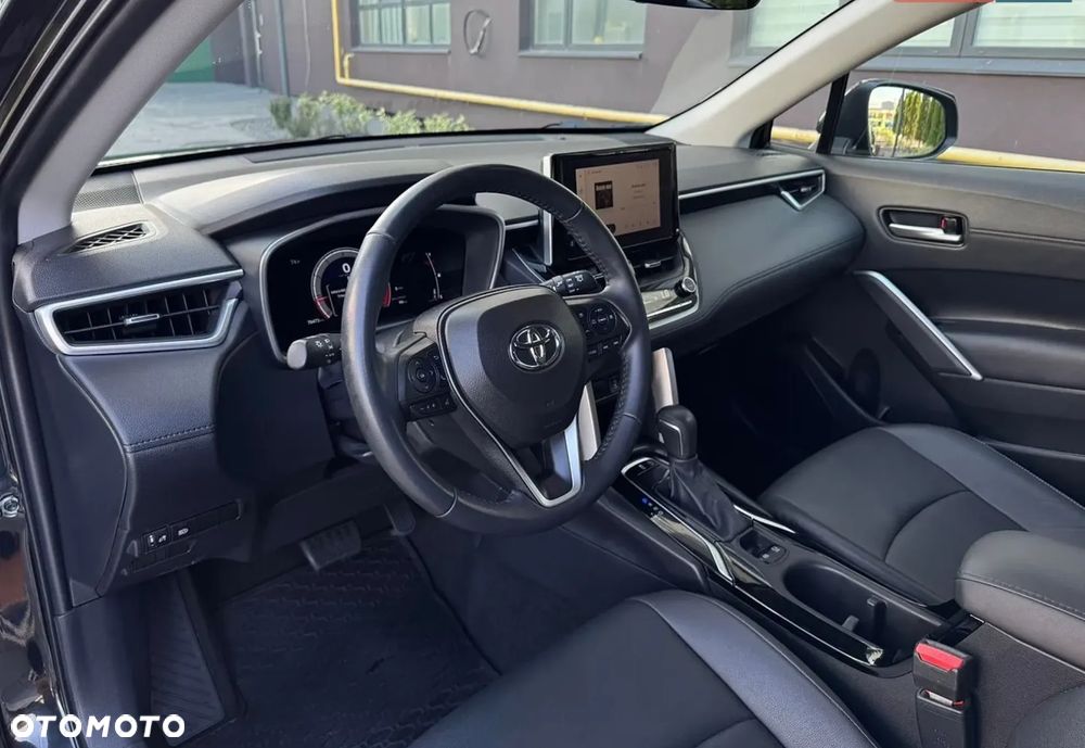 Toyota Corolla Cross - 10