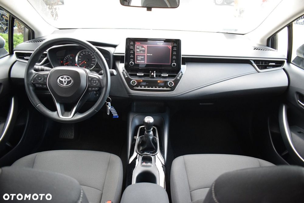 Toyota Corolla - 13