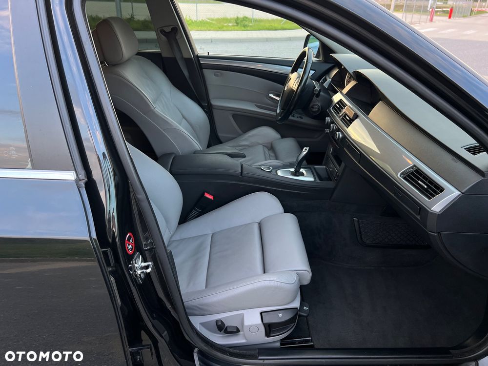 BMW Seria 5 520d Edition Exclusive - 13
